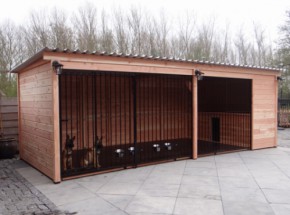 Grand chenil pour chien Forz en bois de Douglas avec niche isolée
