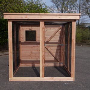 Grand enclos à la volière