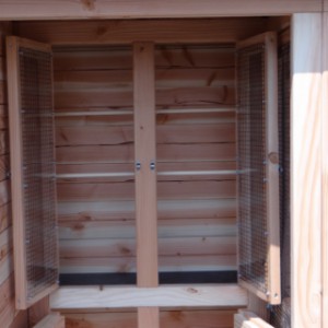 La nichoir de volière Flex 3.1 a 2 portes et 2 perches