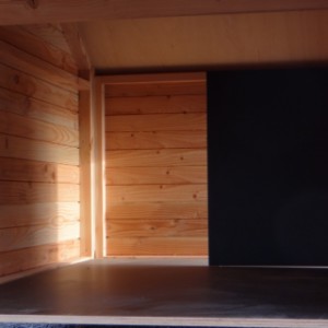 Grâce au volet, vous pouvez facilement accéder à la niche Turbo pour le nettoyage.