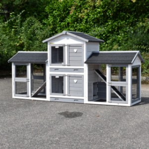 Le clapier pour lapin Double Small est étendue avec 2 enclos