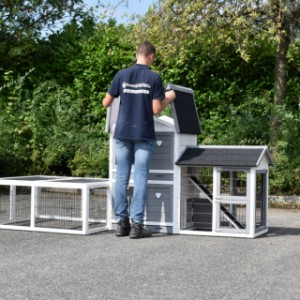 Le clapier pour lapin Double Small a un toit articulé