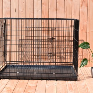 La cage pour chien Strong XL convient à un chien de taille moyenne, comme un Berger Australien