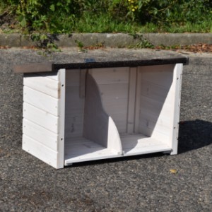 Le toit du pondoir Small est équipé d’un couvercle à insertion