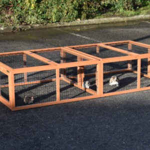 L’enclos pour lapins Multirun peut être étendu avec plusieurs enclos supplémentaires