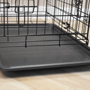 Cette cage pour chiens Profit 63 cm possède un bac amovible