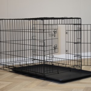 Le cage pour chien Profit 92cm a plusieurs ouvertures