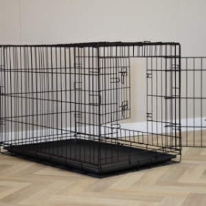 Cage pour chien Profit 92cm est équipée avec 2 portes