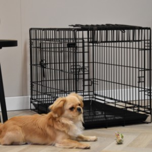 Dans la cage pour chien Strong M, votre chien peut se retirer confortablement