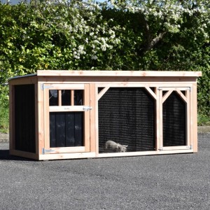 Clapier pour lapin Belle 1 · Douglas/noir · 242x122x113cm