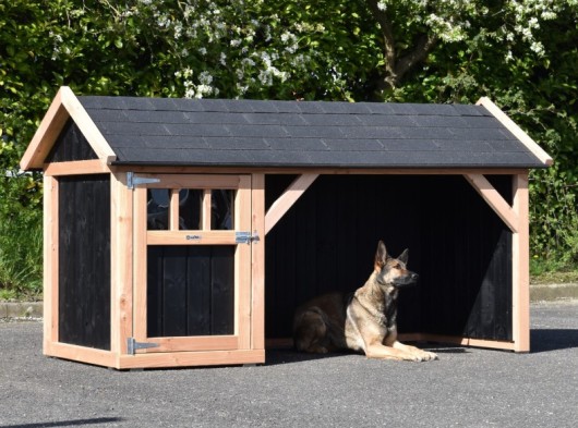 Niche pour chien Isa 1 avec toit pointu et véranda 254x129x140cm