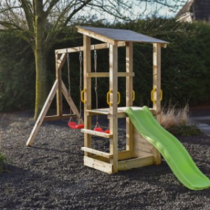 Équipment de jeu Plan 90 est fabriquée en bois d'épicéa impregné