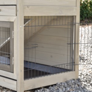 A deux côtes du clapier pour lapin Adrian est un porte de maille