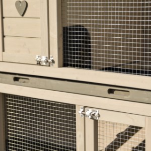 Le clapier pour lapin Annemieke offre beaucoup d'espace pour votre poules