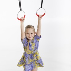 Faites vos figures sur les anneaux inclus