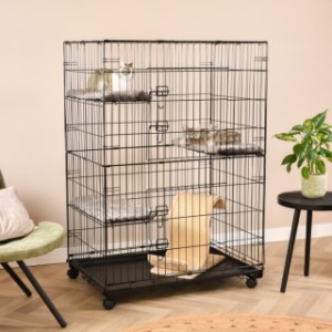 La Level est une belle cage pour chat en métal noir, conçue pour une utilisation en intérieur