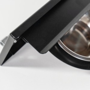 Cela vous permet de nourrir vos oiseaux sans risque qu'ils s'échappent