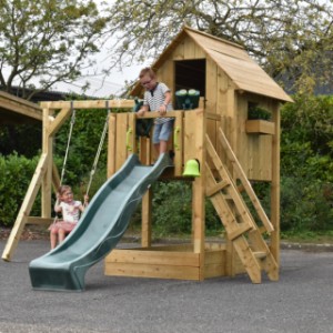 Maison de jeu Dream est étendue avec un balançoire additive