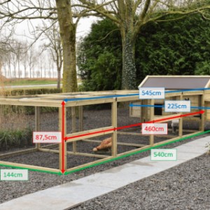 Poulailler Eggy de différentes tailles, avec 2 pondoirs et un double enclos.