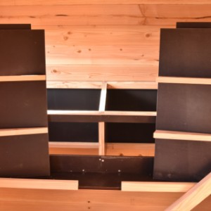 Comme la plaque de toit et la plaque de fond sont amovibles, le nettoyage est très facile