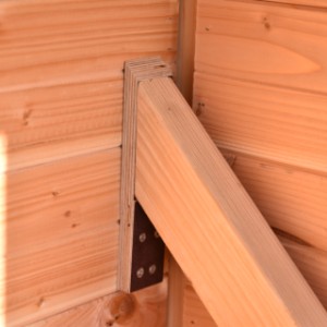 L’échelle de perchoirs se remet facilement en place.