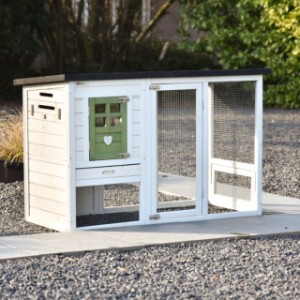 Le clapier Noah est un bel abri adapté pour 2 à 3 lapins