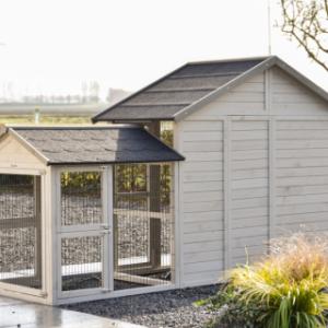 Un vu dans l'arrière du clapier pour lapin Holiday Medium