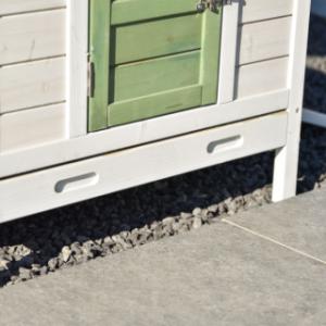 L’Ambiance Small est équipé d’un tiroir coulissant en plastique