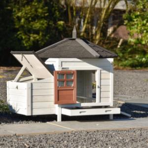 Ambiance Small dispose de portes pratiques, de toits amovibles et d’un tiroir coulissant pratique