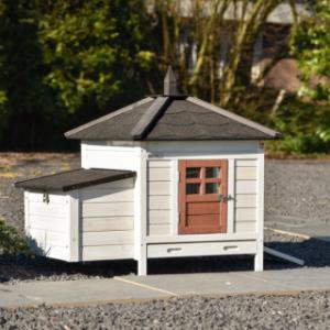 Ambiance Small apporte une ambiance chaleureuse dans le jardin