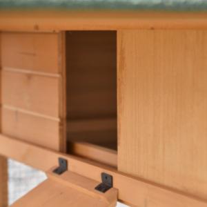 L’abri de nuit et l’enclos du clapier Action peuvent être fermés séparément