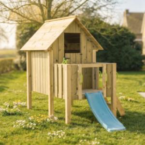 Maison de jeu Dream 60 est équipée avec un bel toboggan