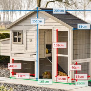 Tailles différentes du poulailler Holiday Medium avec pondoir