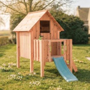 Maison de jeu Dream 60 est équipée avec un bel toboggan