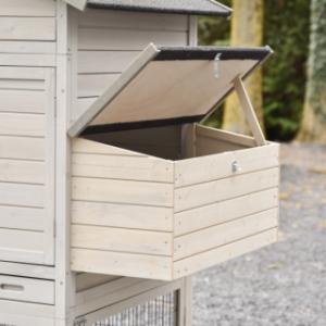 Le poulailler Prestige Large, avec une pondoir attaché