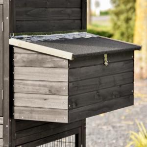 Le poulailler Prestige Large, avec une pondoir attaché