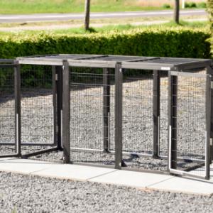 L’enclos pour animaux Functional Black possède 4 portes