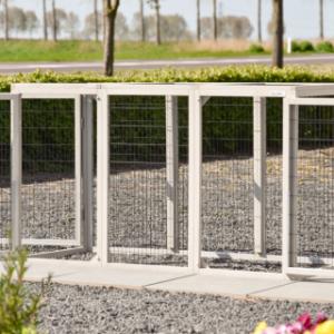 L’enclos pour animaux Functional Light-grey possède 4 portes