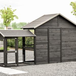 Le poulailler Holiday Large a un arriére en bois