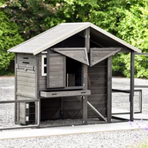 Le clapier Holiday Medium Black dispose de nombreuses portes pratiques