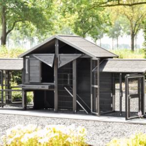 Le clapier pour lapin Holiday Medium Black a plusieurs portes