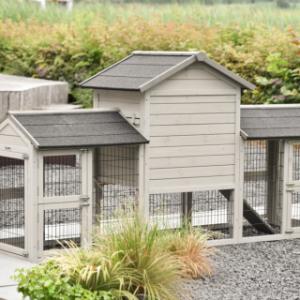 Un vu dans l'arrière du clapier pour lapin Prestige Small Light-grey