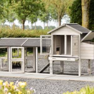 Poulailler Prestige Small a plusieurs ouvertures