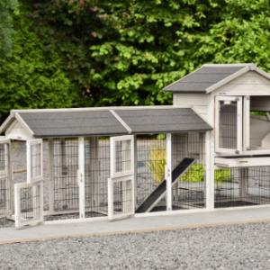 Poulailler Prestige Small a plusieurs ouvertures