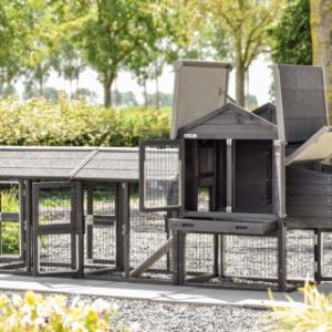 Poulailler Prestige Small a plusieurs ouvertures