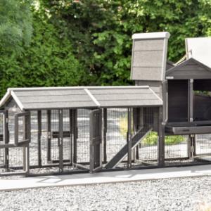 Poulailler Prestige Small a plusieurs ouvertures