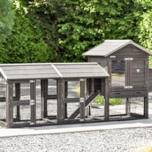 Poulailler Prestige Small Black est étendue avec 2 enclos