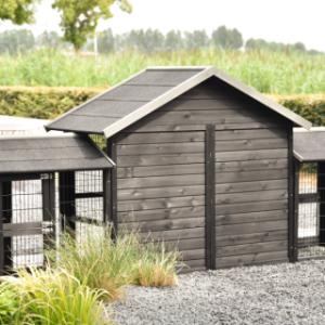 Le clapier pour lapin Holiday Small Black a un arrière en bois