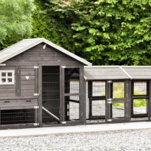 Clapier pour lapin Holiday Small Black est un achat pour votre jardin