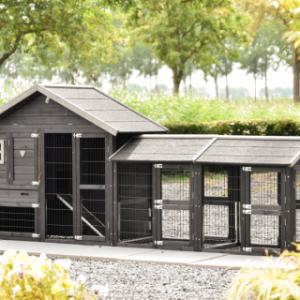 Clapier pour lapin Holiday Small Black est étendue avec 2 enclos